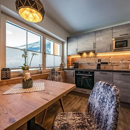 Gastehaus Wiesengrund & Apart Sporer Inn Mayrhofen