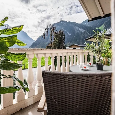 Gastehaus Wiesengrund & Apart Sporer Inn