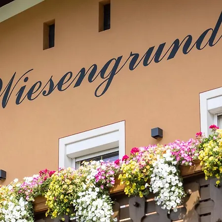 Gaestehaus Wiesengrund & Sporer 여관