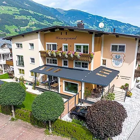 Gastehaus Wiesengrund & Apart Sporer Inn 2*