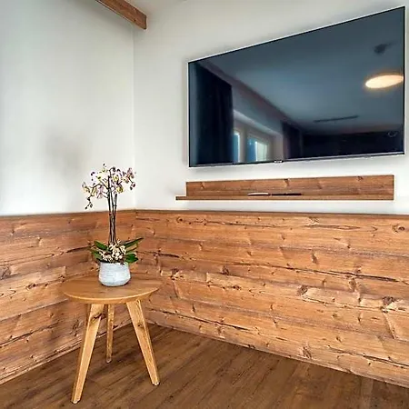 Gastehaus Wiesengrund & Apart Sporer 2*