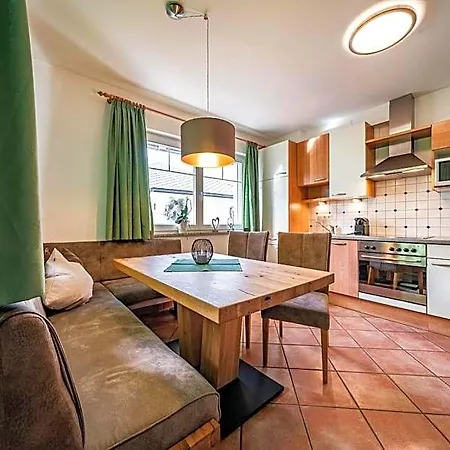 Gastehaus Wiesengrund & Apart Sporer Inn Mayrhofen
