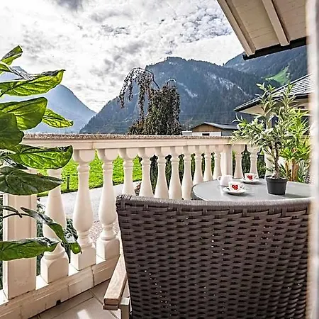 Gastehaus Wiesengrund & Apart Sporer 2*