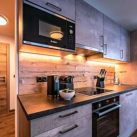 Gastehaus Wiesengrund & Apart Sporer 2*