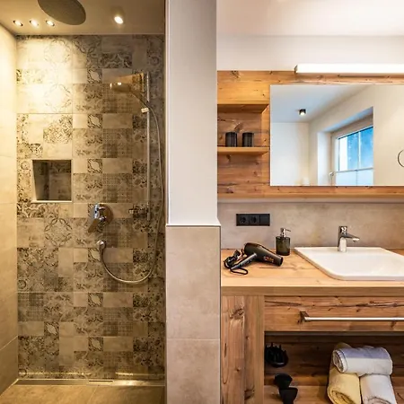 אורחן Gaestehaus Wiesengrund & Sporer 2*