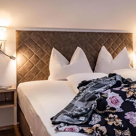 אורחן Gaestehaus Wiesengrund & Sporer מאיירהופן